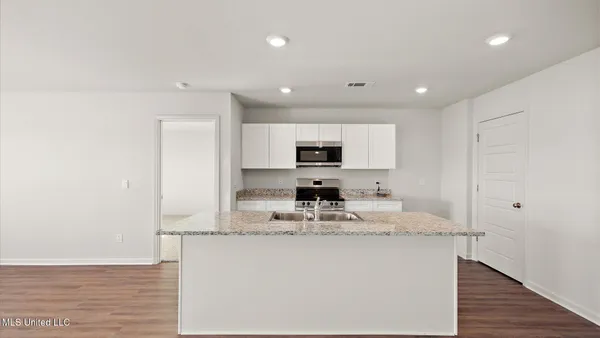 $287,900 | 217 Raulston Drive, Byram, MS 39272