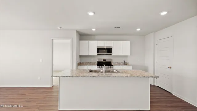 $287,900 | 217 Raulston Drive, Byram, MS 39272