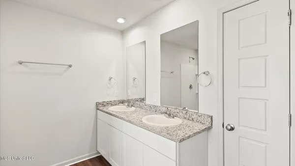 $287,900 | 217 Raulston Drive, Byram, MS 39272