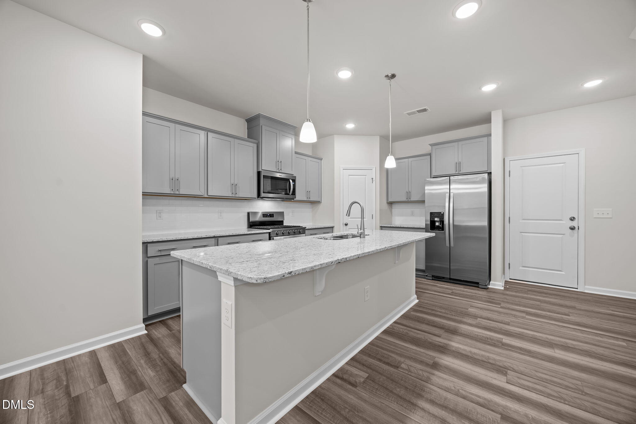 206 Fosterton Cottage Way Raleigh, NC 27603 - Photo 3 of 20 16-web-or-mls-IMG_1067