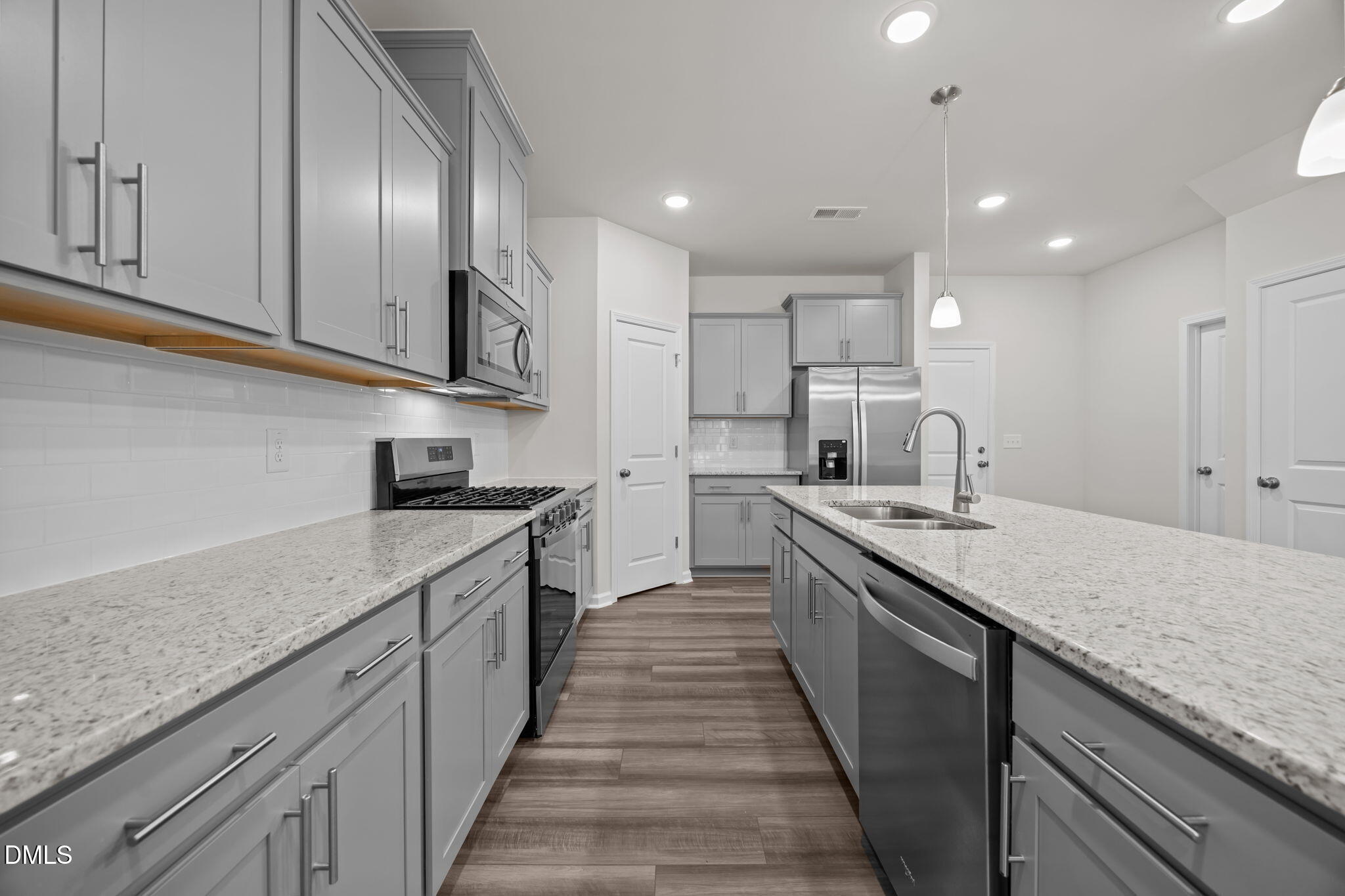 206 Fosterton Cottage Way Raleigh, NC 27603 - Photo 7 of 20 17-web-or-mls-IMG_1070