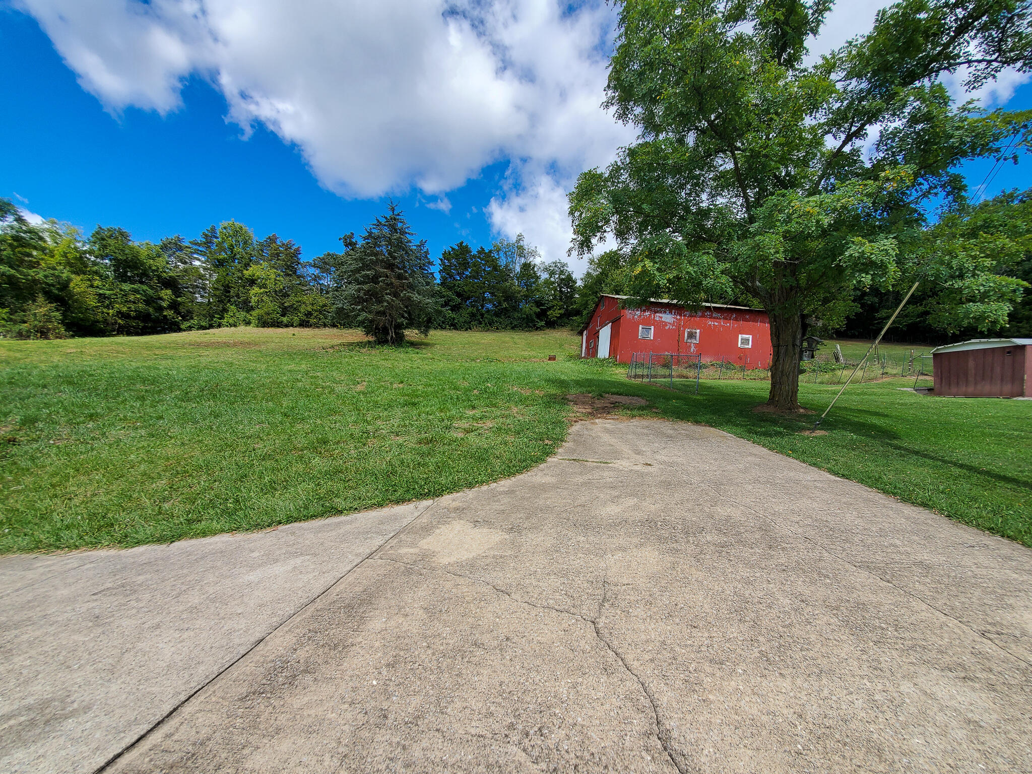 1400 West Vann Road Greeneville, TN 37743 - Photo 11 of 26 20210923_122540