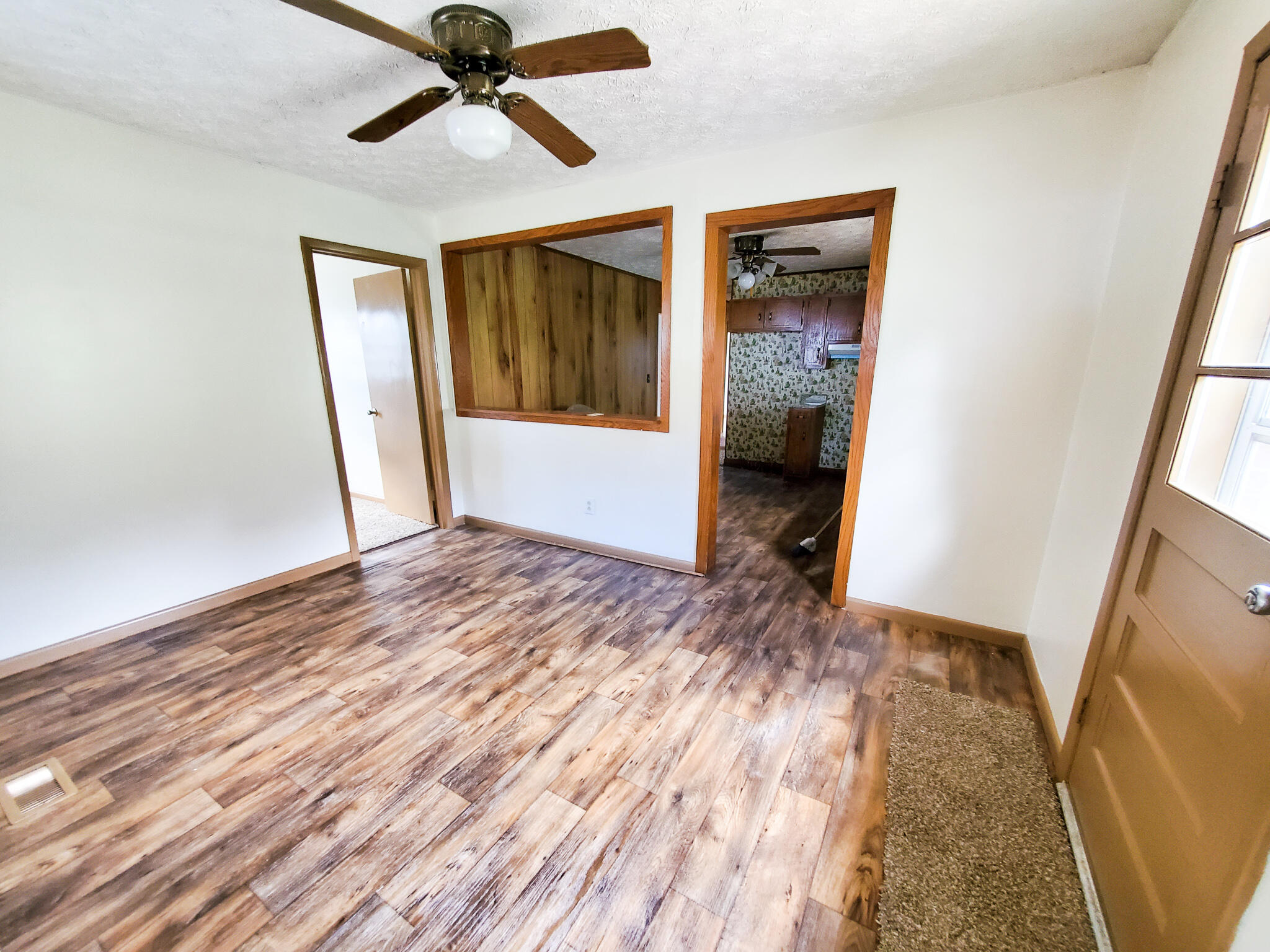 1400 West Vann Road Greeneville, TN 37743 - Photo 4 of 26 20210923_122105