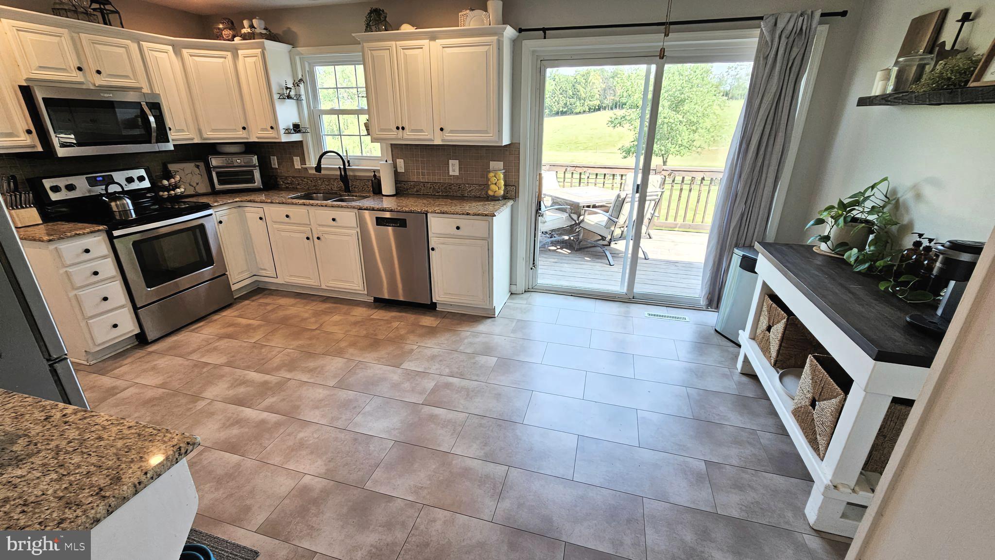 860 Newport Road Lititz, PA 17543 - Photo 20 of 58