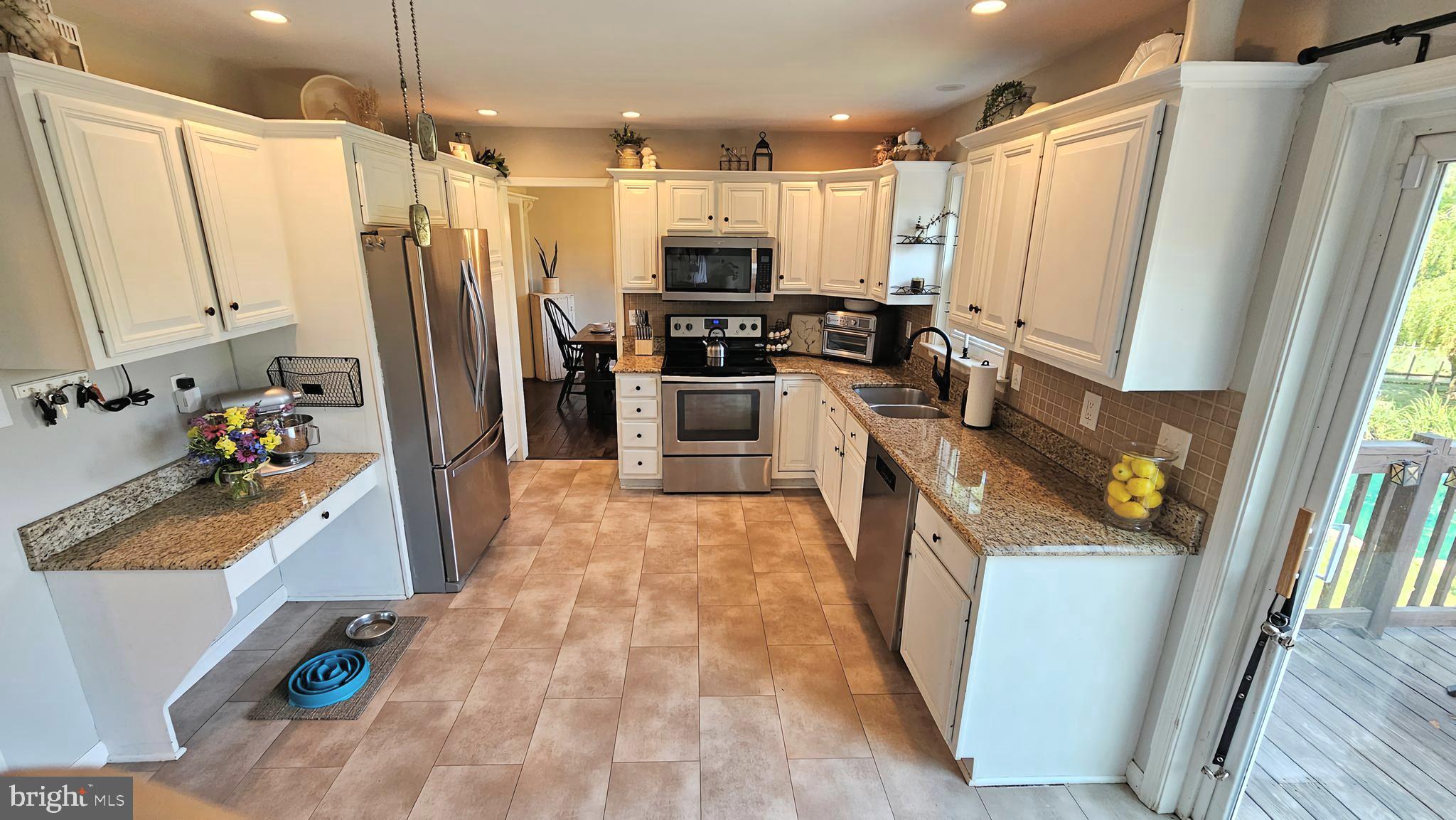 860 Newport Road Lititz, PA 17543 - Photo 10 of 58