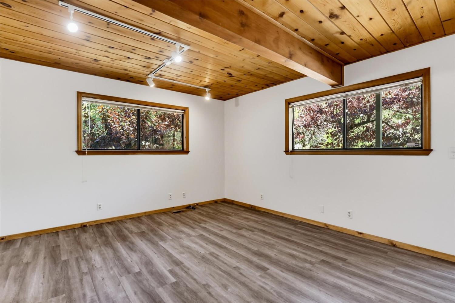 14333 Brooks Road Grass Valley, CA 95945 - Photo 31 of 99 Gallery Image 31