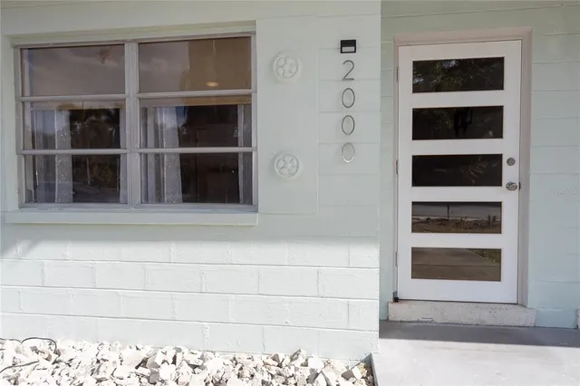 $2,450 | 2000 1st Street Southeast, St. Petersburg, FL 33705