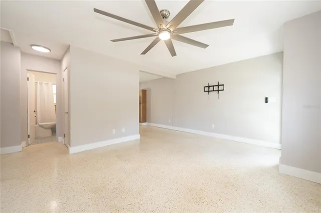 $2,450 | 2000 1st Street Southeast, St. Petersburg, FL 33705