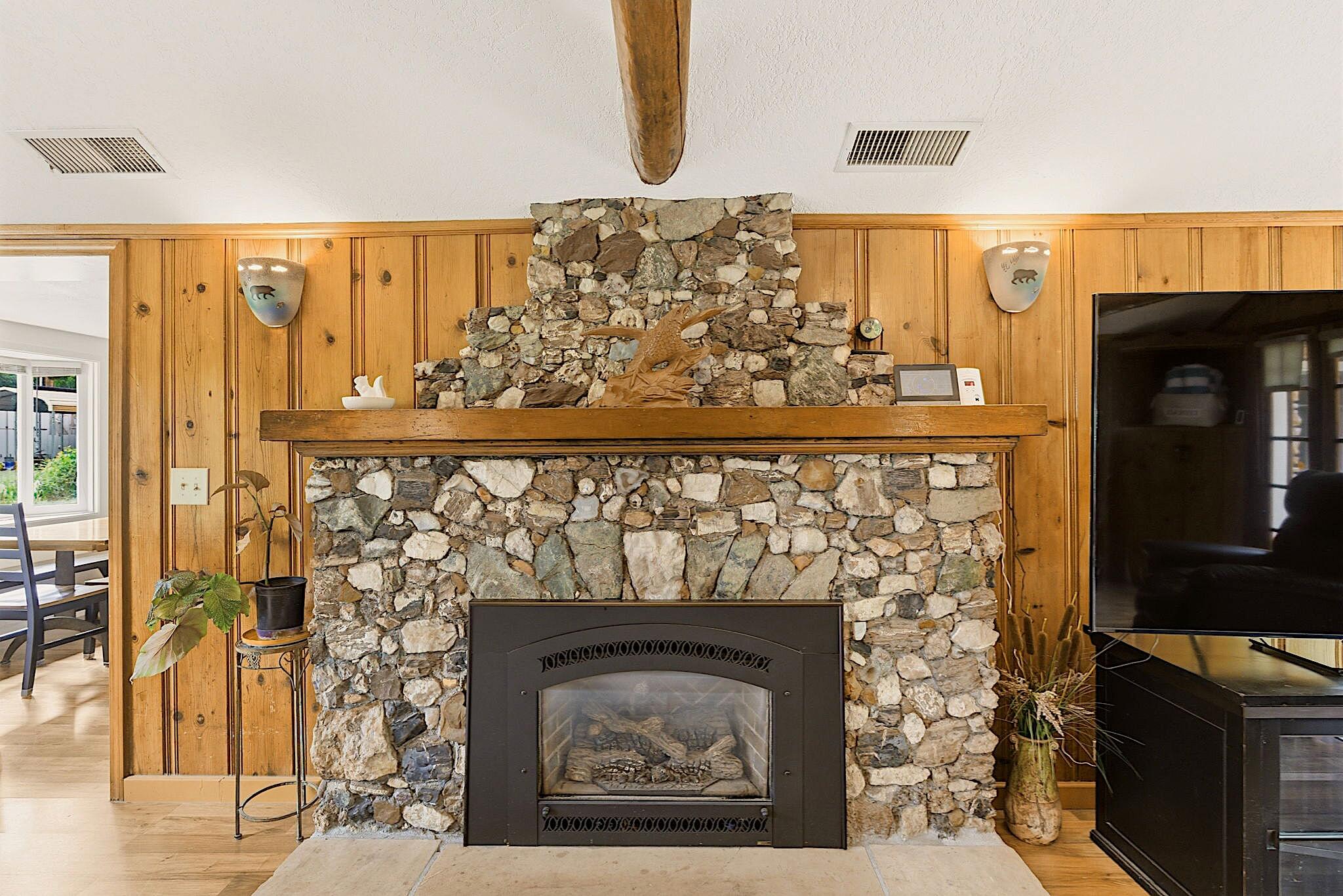 8720 Rogue River Highway Grants Pass, OR 97527 - Photo 9 of 51 19-web-or-mls-8720-rogue-river-hwy