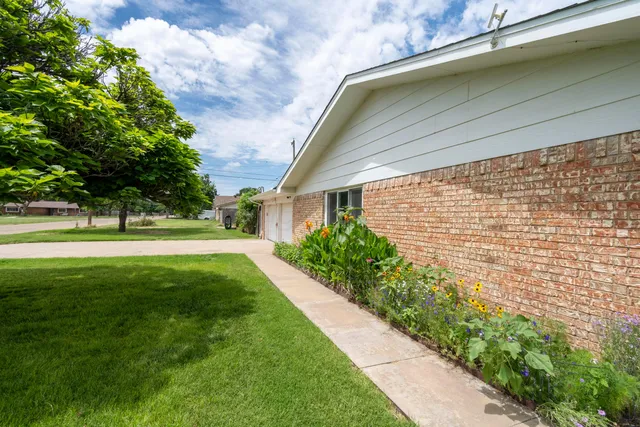 $295,000 | 314 Overland Trail, Fritch, TX 79036