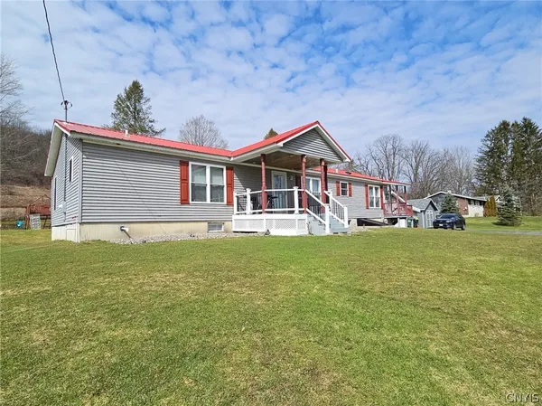 $299,900 | 2105 Rt-8, Leonardsville, NY 13364
