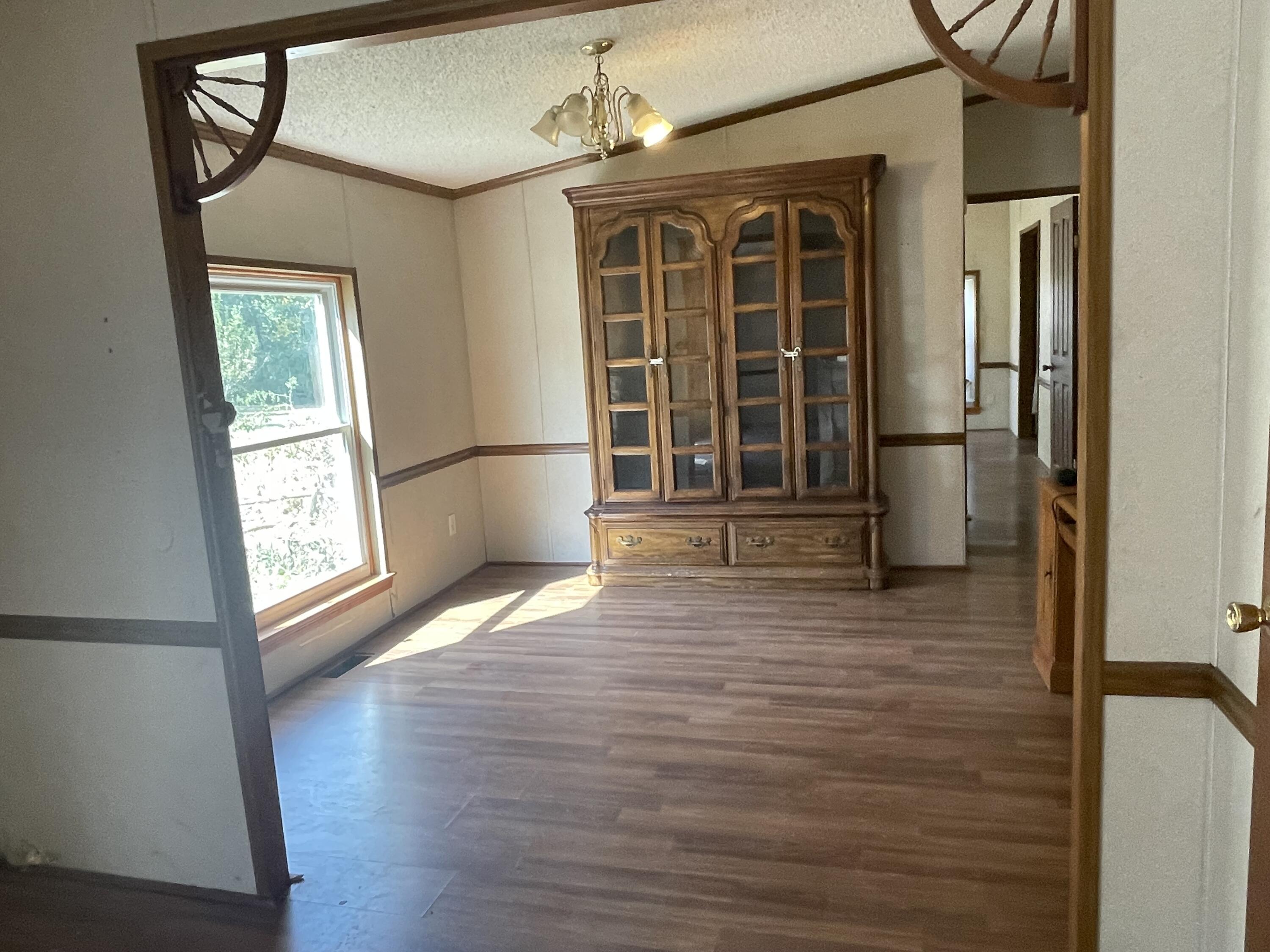 14525 Sharon Hollow Road Manchester, MI 48158 - Photo 3 of 20 dining room