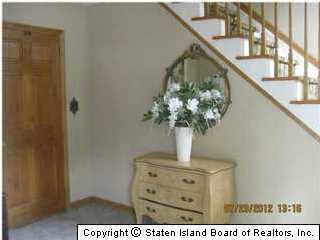 114 Signs Road Staten Island, NY 10314 - Photo 3 of 15 Additional Photo