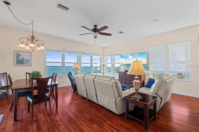 $3,299,000 | 110 6th Street South, Bradenton Beach, FL 34217