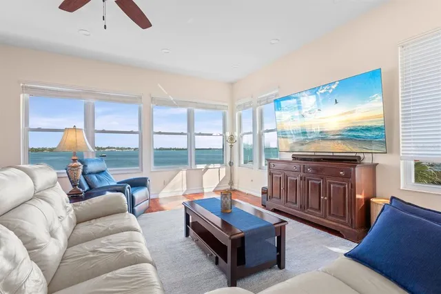 $3,299,000 | 110 6th Street South, Bradenton Beach, FL 34217