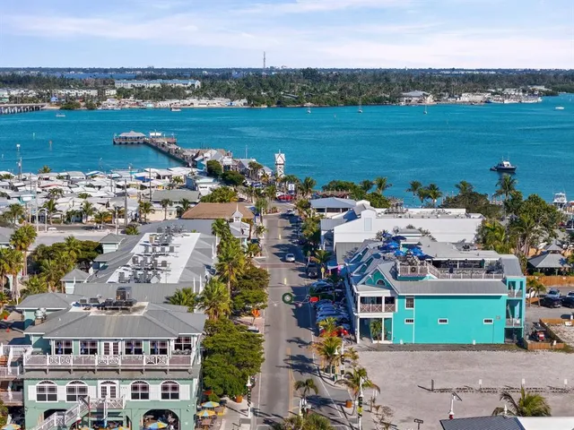 $3,299,000 | 110 6th Street South, Bradenton Beach, FL 34217