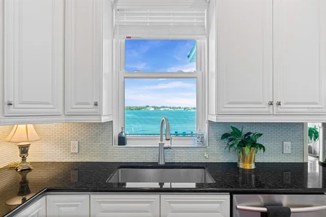 $3,299,000 | 110 6th Street South, Bradenton Beach, FL 34217