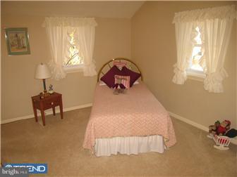 104 Redford Road Oreland, PA 19075 - Photo 9 of 12 Bedroom 2