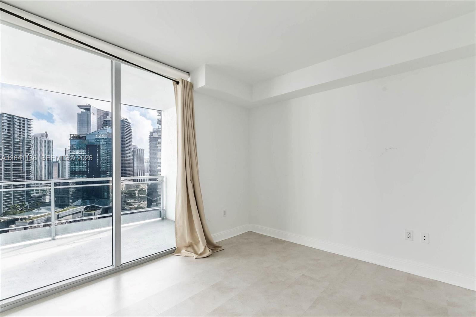 90 Southwest 3rd Street, Unit 3211 Miami, FL 33130 - Photo 13 of 27