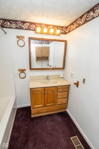 $178,000 | 229 North 5th Street, Elwood, IN 46036