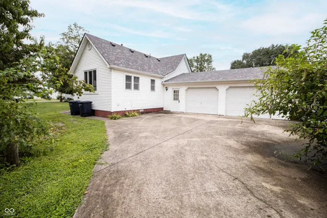 $178,000 | 229 North 5th Street, Elwood, IN 46036