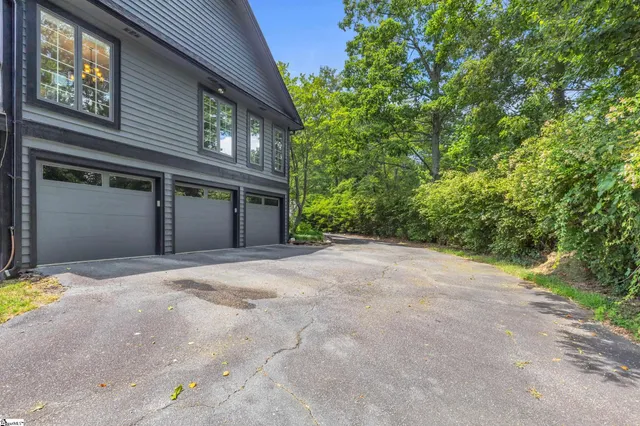$937,500 | 34 Eagle Rock Road, Landrum, SC 29356