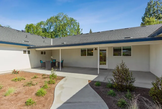 $900,000 | 1545 West Calimyrna Avenue, Fresno, CA 93711