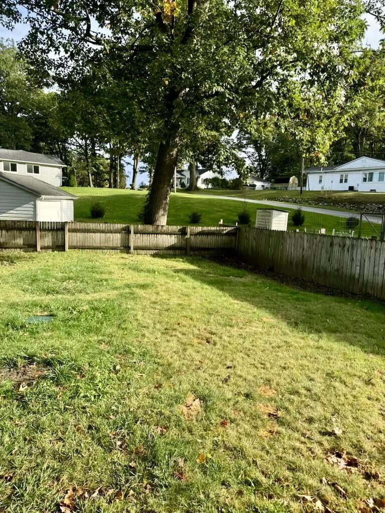 209 Holton Road La Porte, IN 46350 - Photo 20 of 22 thumbnail_IMG_9314