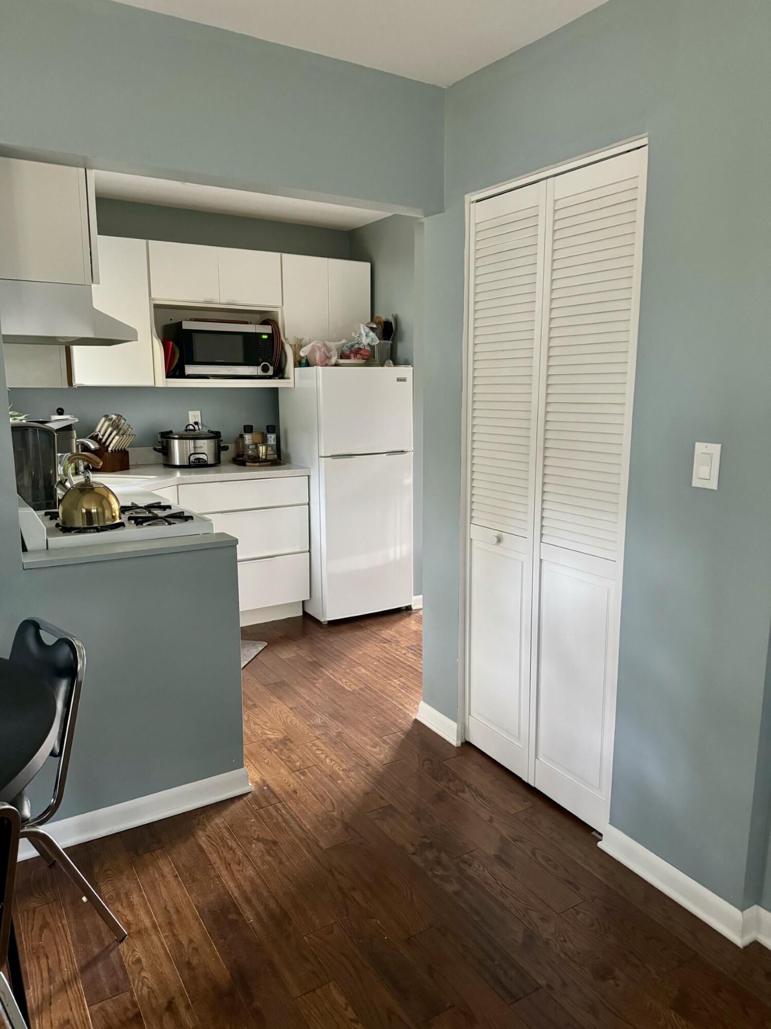 209 Holton Road La Porte, IN 46350 - Photo 8 of 22 thumbnail_IMG_9307