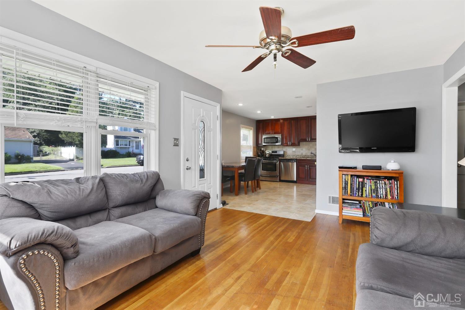 5 Preston Road East Brunswick, NJ 08816 - Photo 6 of 17 Gallery Image 6