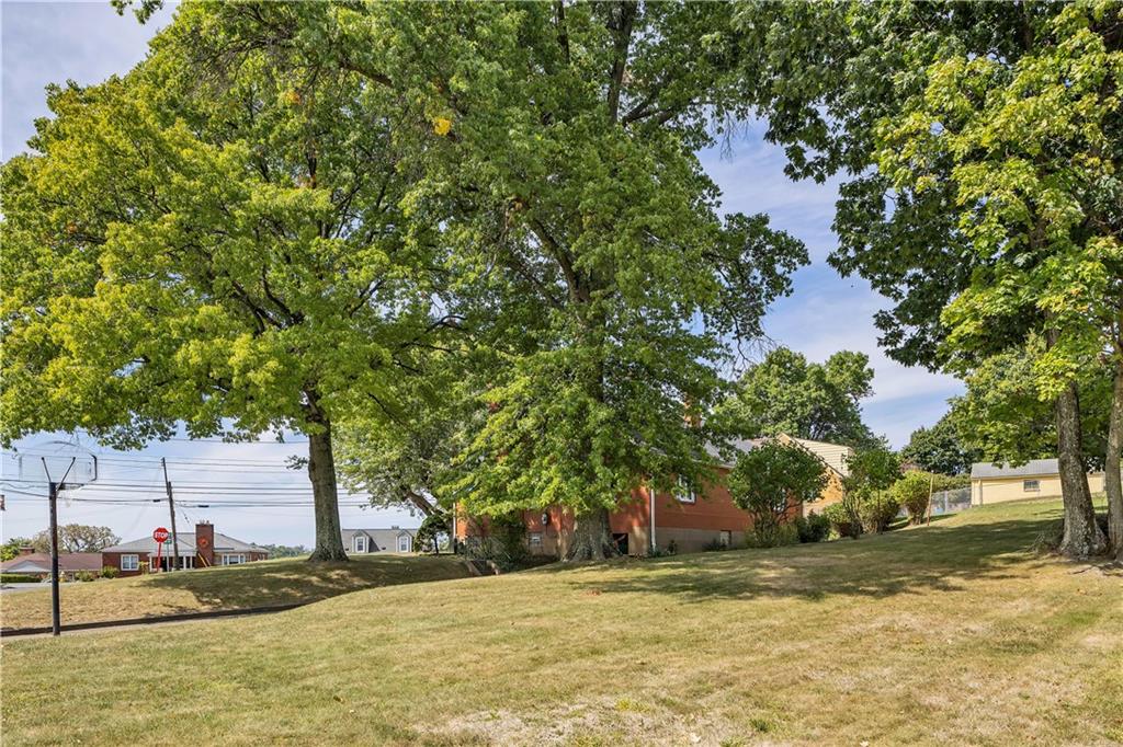 3700 Mt Troy Road Pittsburgh, PA 15212 - Photo 6 of 37