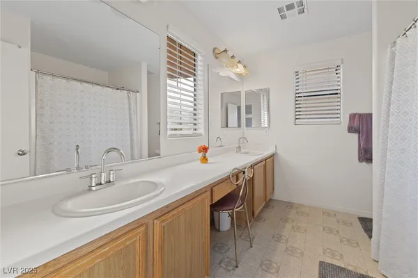 $1,950 | 9756 Villa La Mora Avenue, Las Vegas, NV 89147