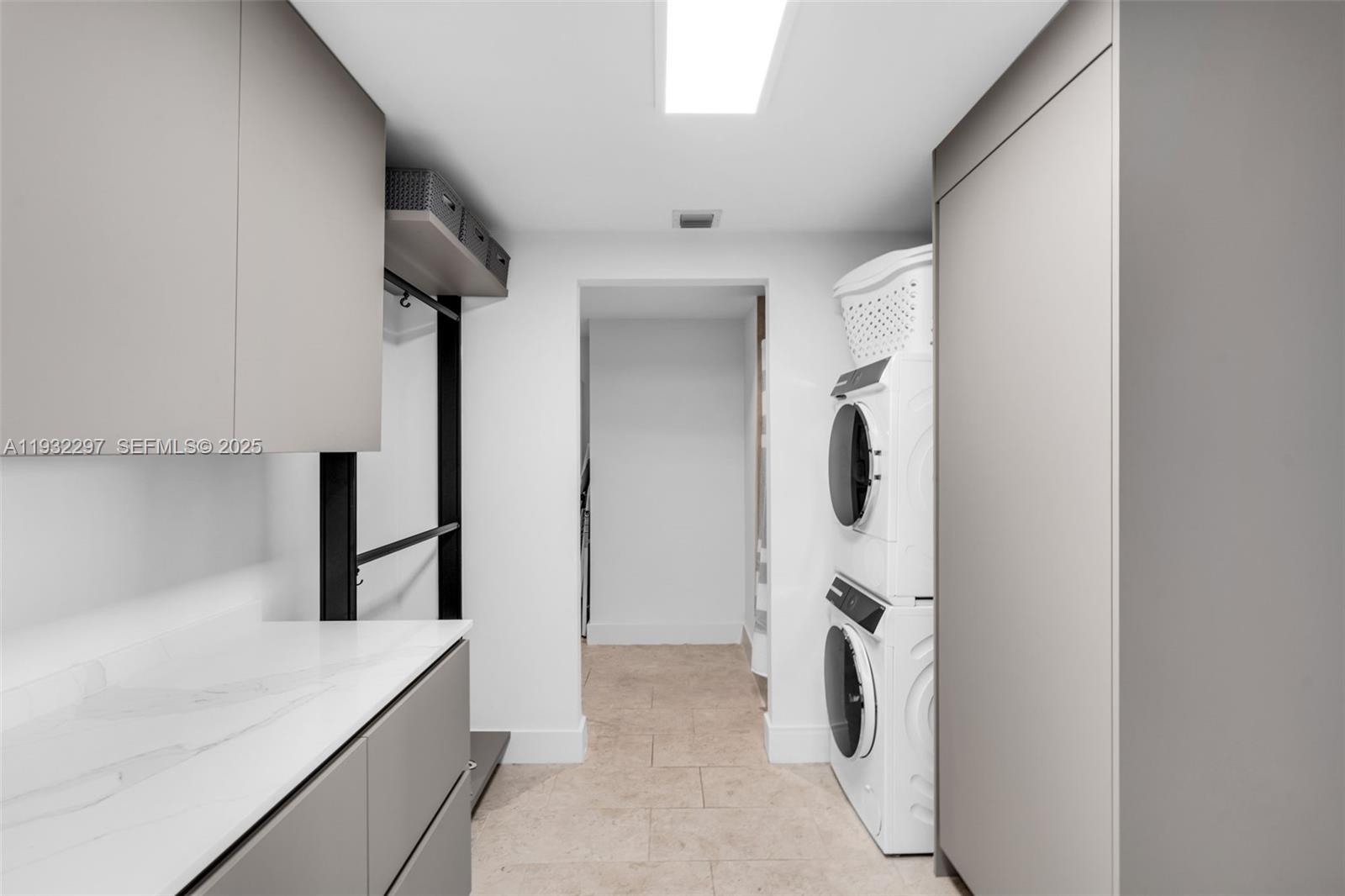 781 Crandon Boulevard, Unit 801 Key Biscayne, FL 33149 - Photo 29 of 49