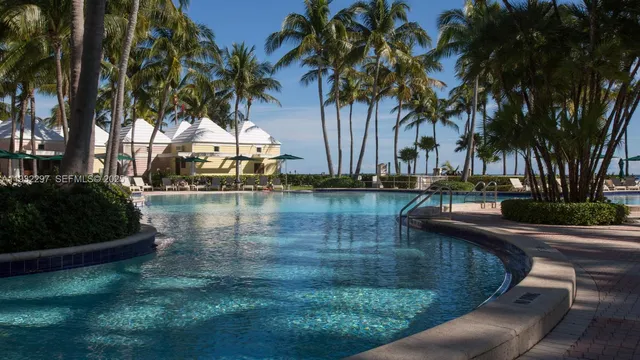 $5,100,000 | 781 Crandon Boulevard, Unit 801, Key Biscayne, FL 33149