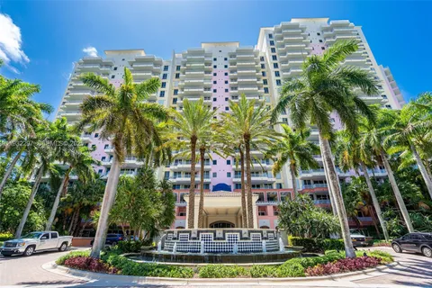 $5,100,000 | 781 Crandon Boulevard, Unit 801, Key Biscayne, FL 33149