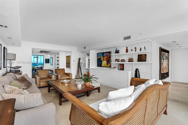 $5,100,000 | 781 Crandon Boulevard, Unit 801, Key Biscayne, FL 33149