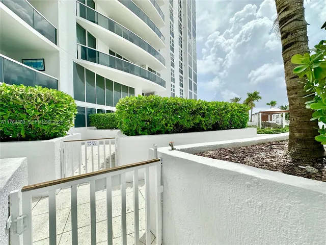 $3,000,000 | 18911 Collins Avenue, Unit 405, Sunny Isles Beach, FL 33160