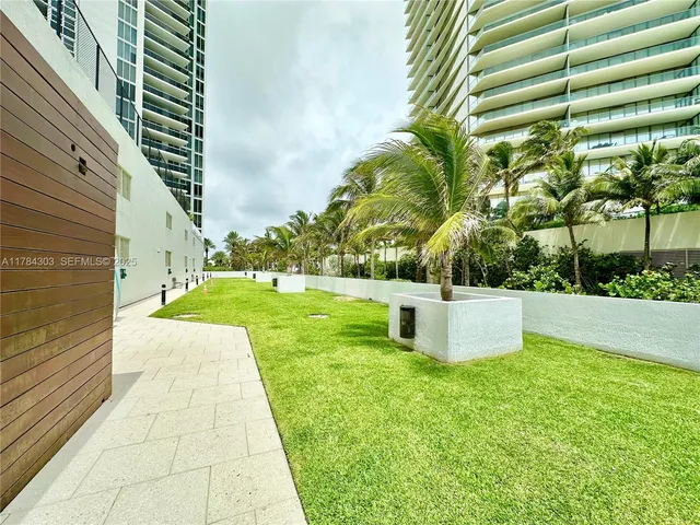 $3,000,000 | 18911 Collins Avenue, Unit 405, Sunny Isles Beach, FL 33160