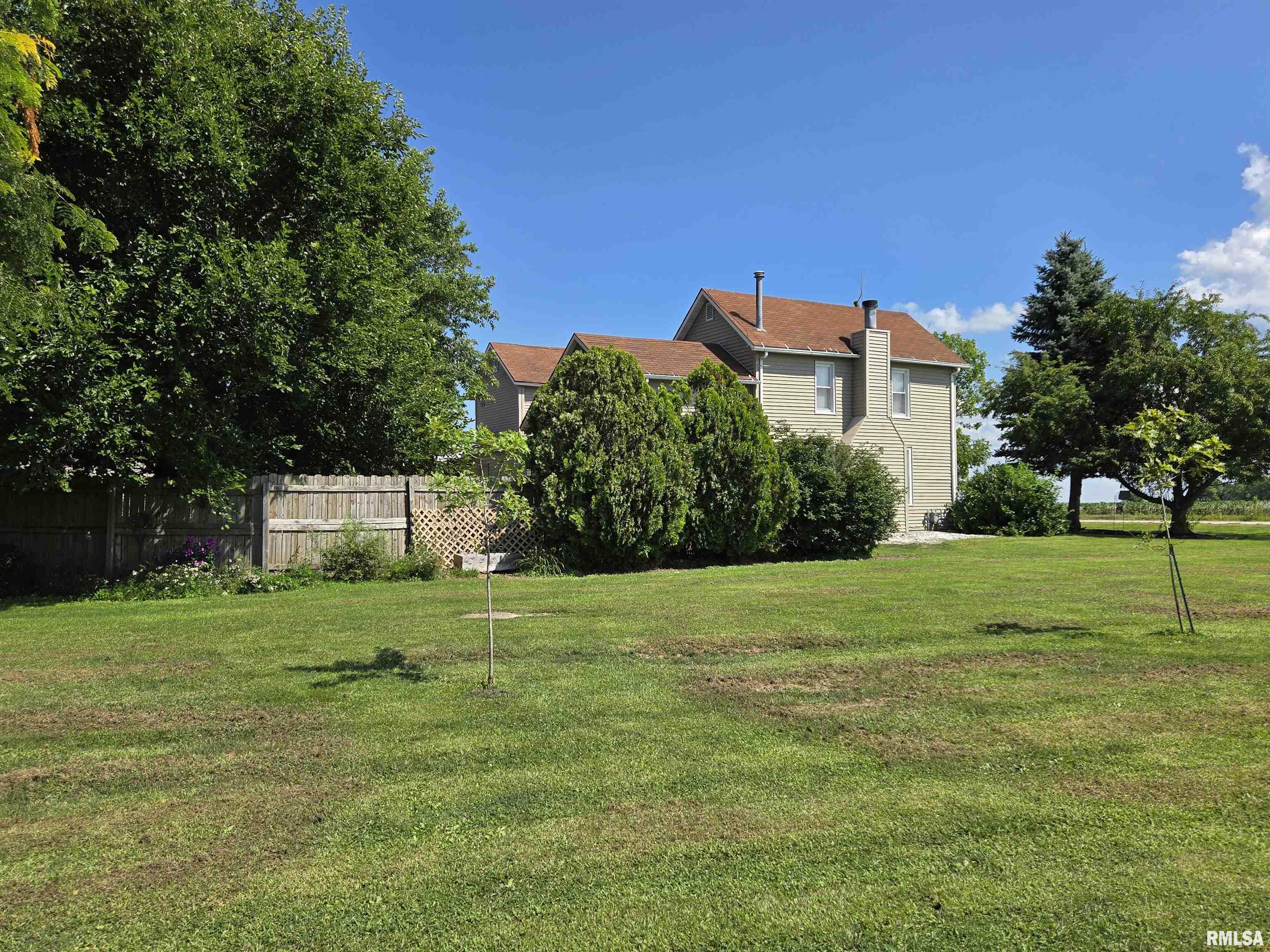 18520 North 1450th Road Macomb, IL 61455 - Photo 2 of 51