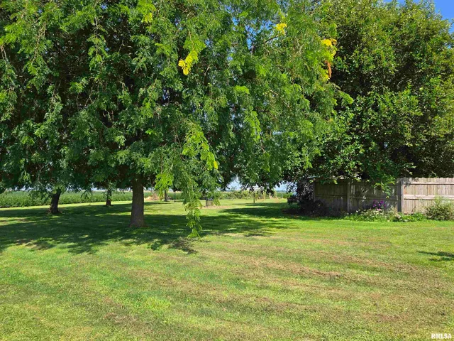 $200,000 | 18520 North 1450th Road, Macomb, IL 61455