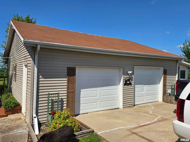 $200,000 | 18520 North 1450th Road, Macomb, IL 61455