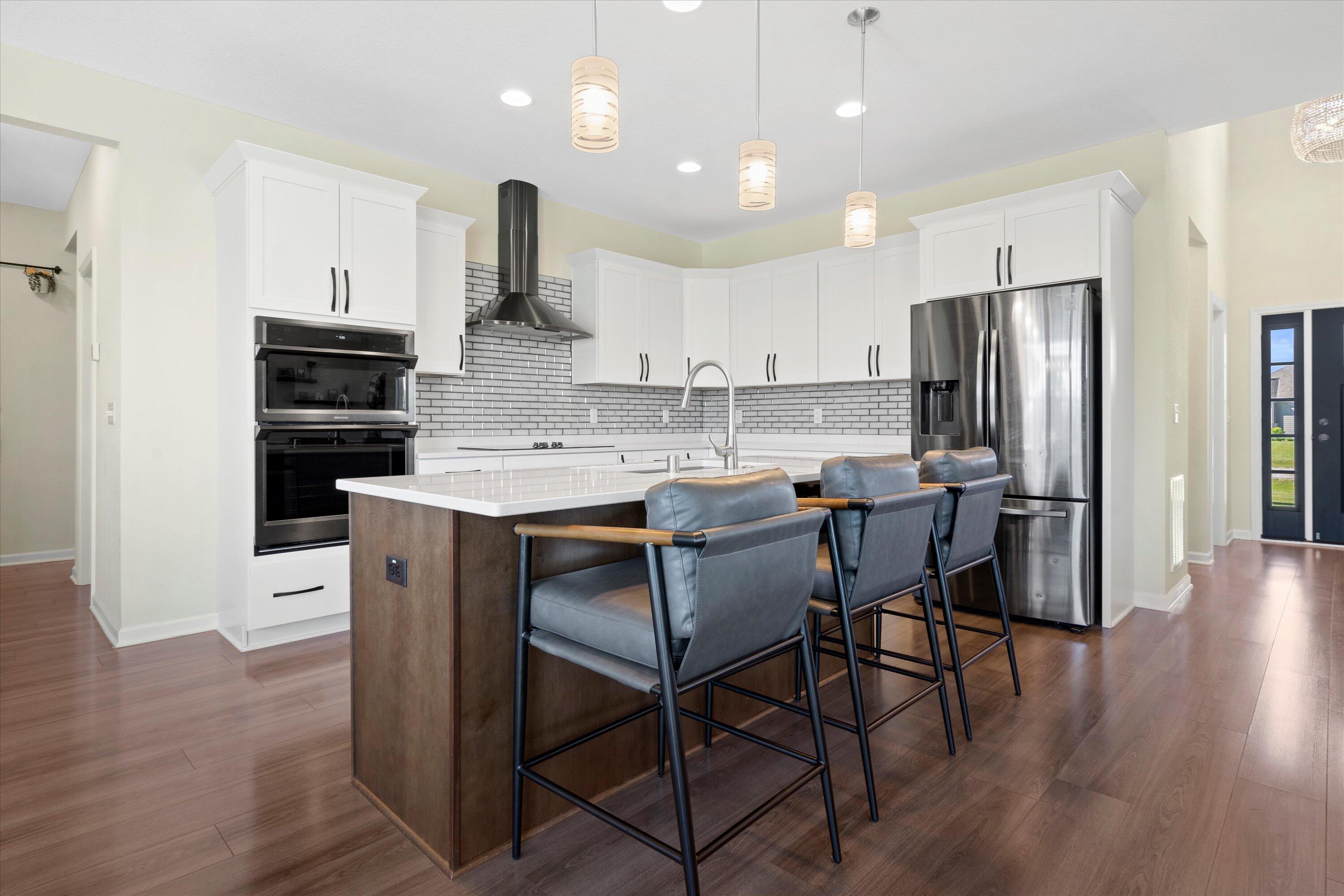 S86-w34804 Knoll Road Eagle, WI 53119 - Photo 8 of 50 Kitchen