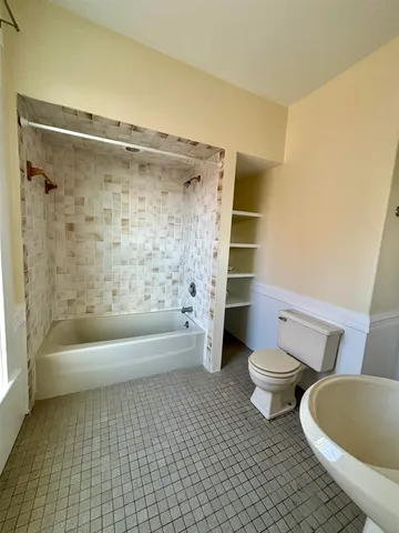 $1,500 | 15 Maple Street, Unit 2, Wilton, NH 03086