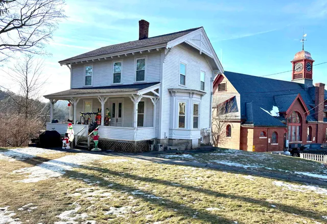 $1,500 | 15 Maple Street, Unit 2, Wilton, NH 03086