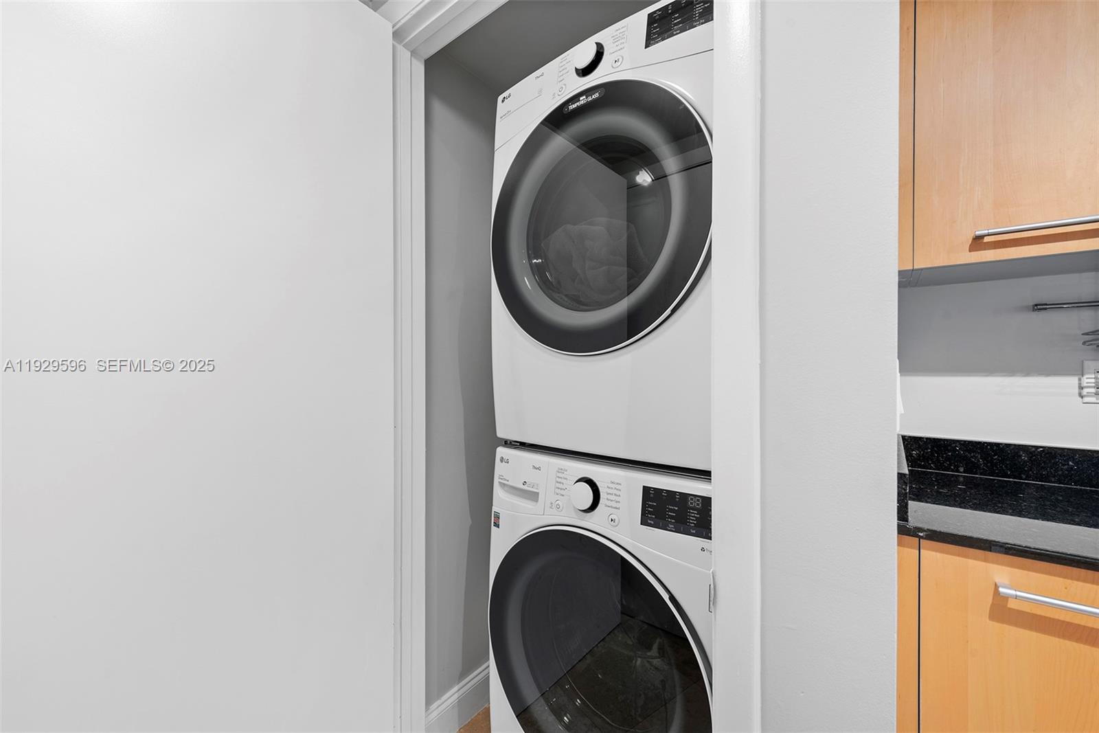 400 Alton Road, Unit 1805 Miami Beach, FL 33139 - Photo 37 of 41