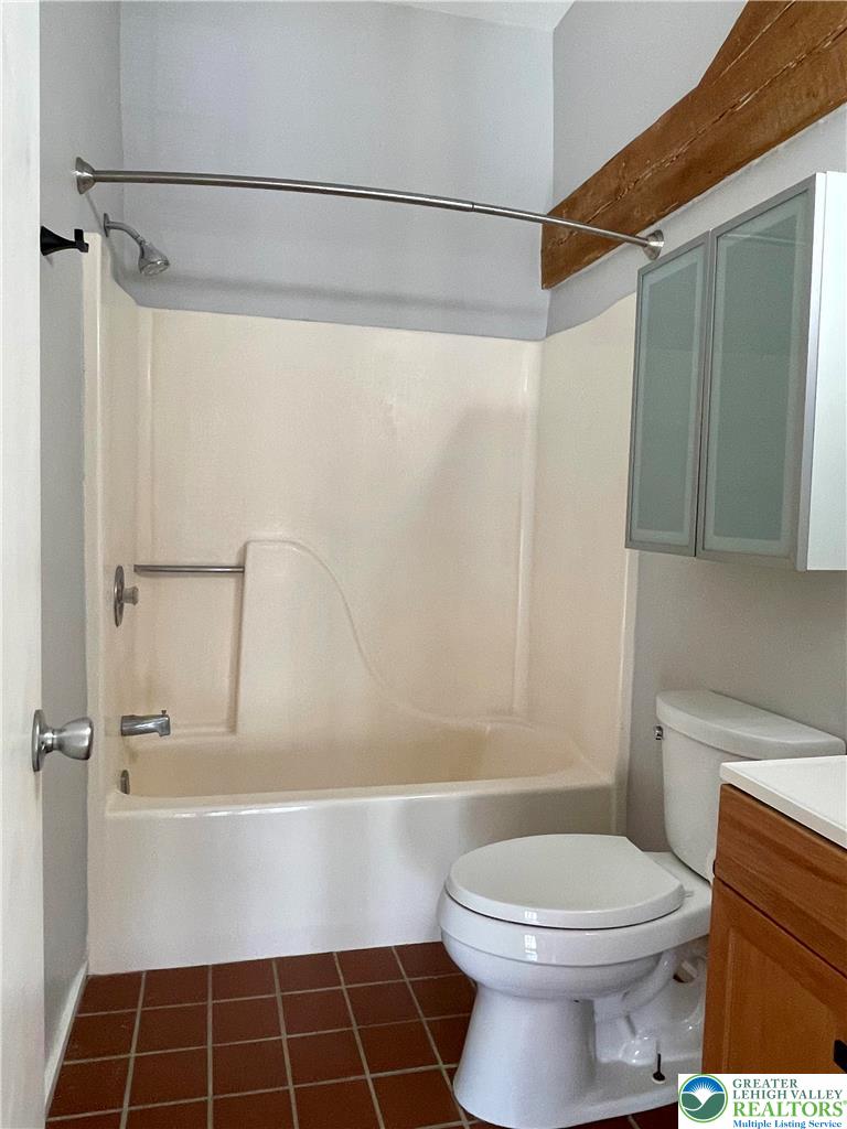 101 Race Street, Unit 205 Catasauqua, PA 18032 - Photo 17 of 19