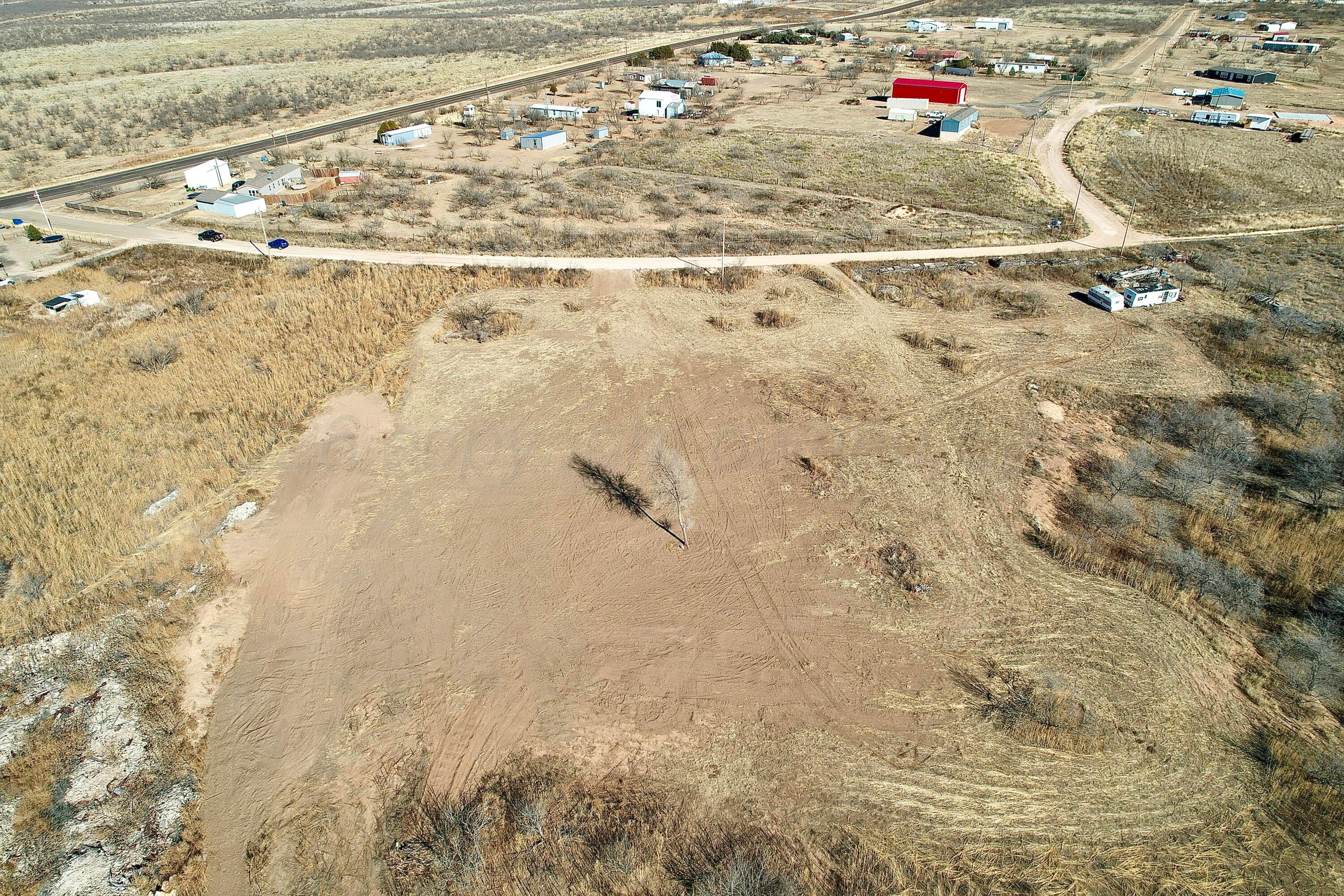 1911 Nez Perce Trail Amarillo, TX 79108 - Photo 9 of 10 a bathroom with a sink