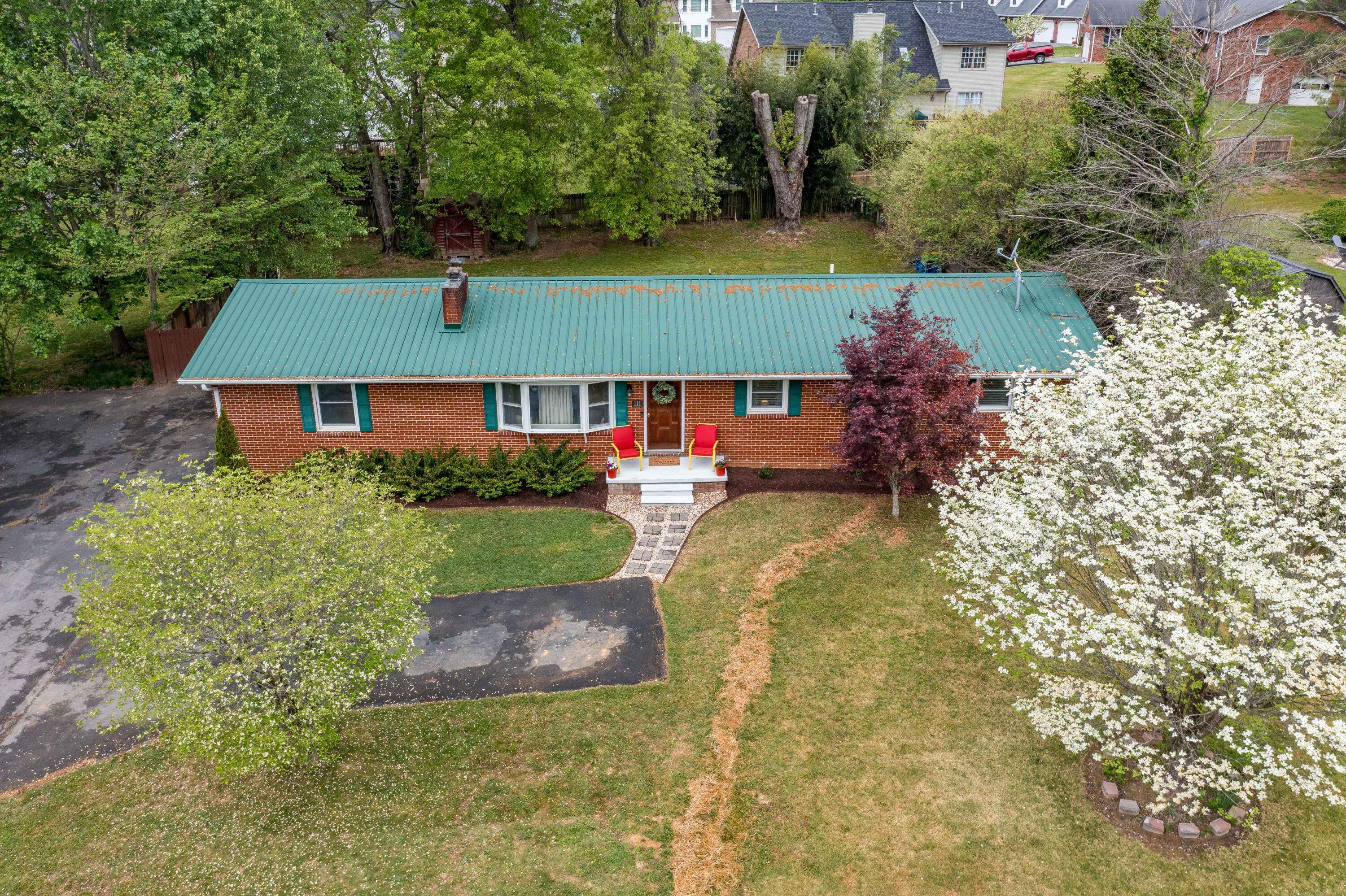 111 Fairridge Road Johnson City, TN 37604 - Photo 12 of 60 111 Fairridge Road (16 of 65)