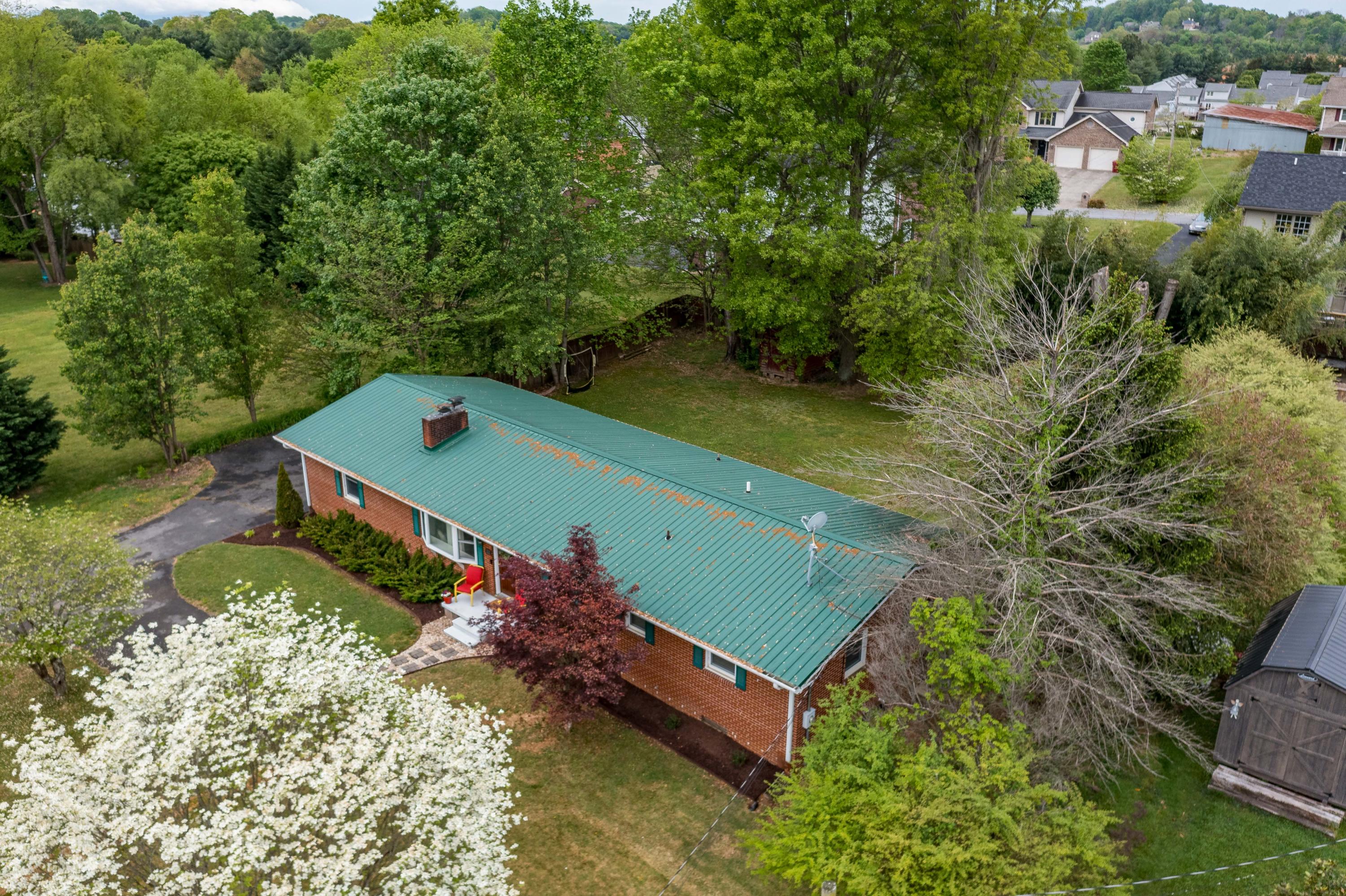 111 Fairridge Road Johnson City, TN 37604 - Photo 13 of 60 111 Fairridge Road (19 of 65)