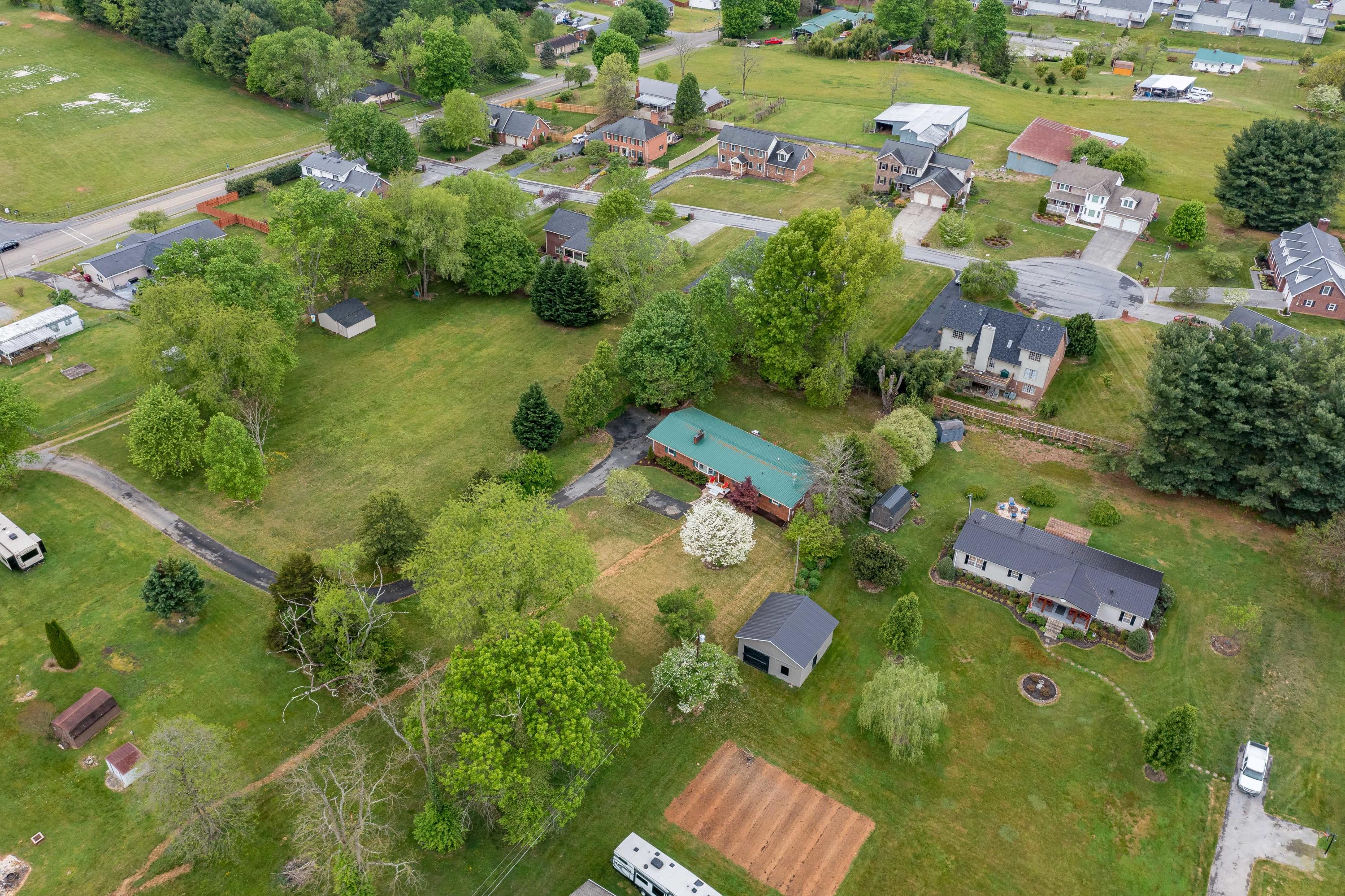 111 Fairridge Road Johnson City, TN 37604 - Photo 41 of 60 111 Fairridge Road (9 of 65)